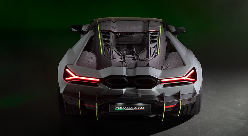 Presentado en marzo de 2023, el Lamborghini Revuelto es el primer modelo híbrido enchufable de alto rendimiento de la marca. Foto: Lamborghini