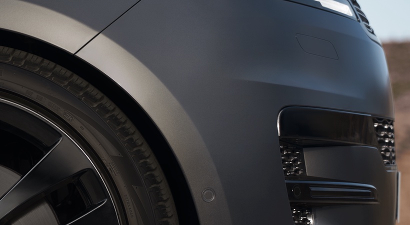 Los detalles en color negro abundan en el interior. Foto: Land Rover