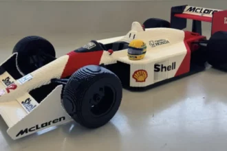 Lego crea una reproducción a escala real del McLaren MP4/4 de Ayrton Senna