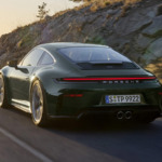 Como antes, se puede elegir entre una transmisión manual de seis velocidades o una automática de doble embrague de siete. Foto: Porsche