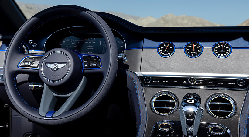 El cielo estrellado del desierto inspiró el modelo en azul Peacock Blue satinado. Foto: Mulliner